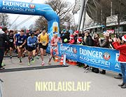 Nikolauslauf 2017 in München  über 10 km als Auftakt der Münchner Winterlaufserie  im Olympiapark (©Foto: Martin Schmitz)